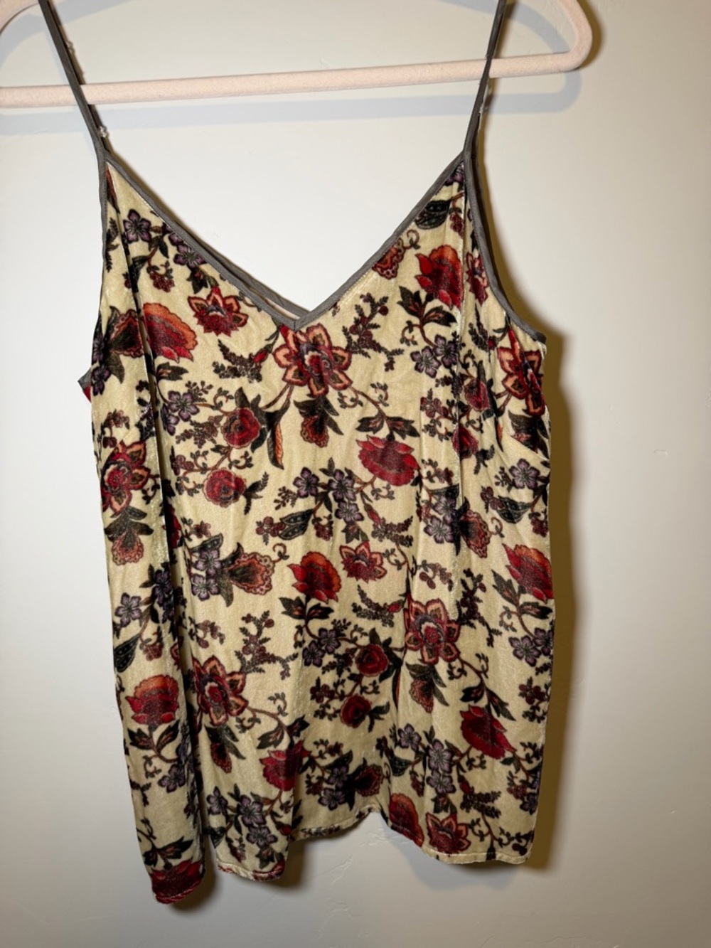 Jade Floral V-Neck Camisole - Cream with Red & Purple Flowers